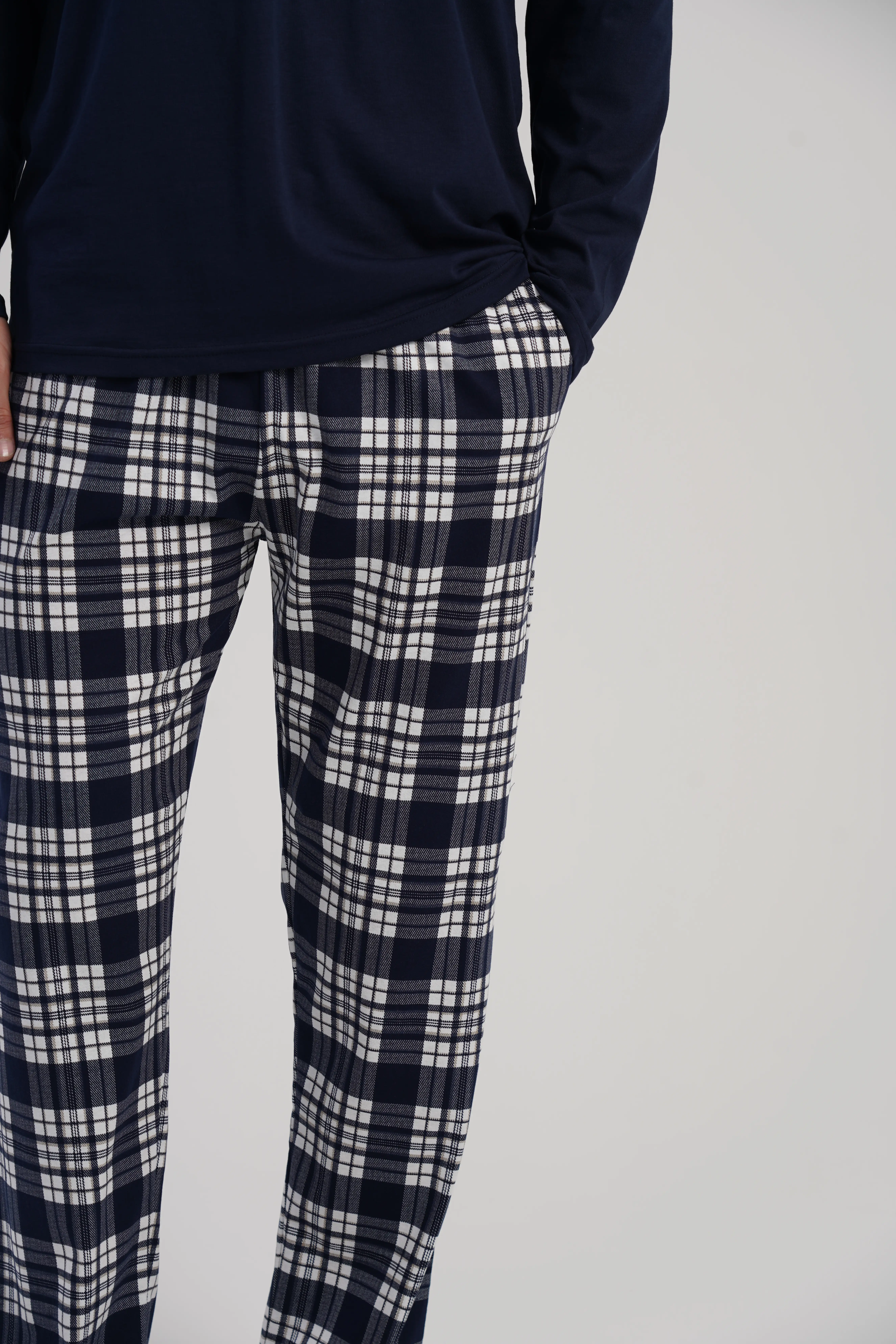 DSC00283 PIŻAMA MĘSKA model: 5031730591 (M, L, XL, XXL) - obrazek 3